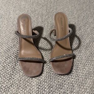 Nude Madden Girl Heals